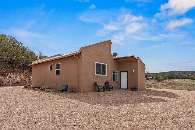 14 Lakeview Place, Sandia Park, NM 87047