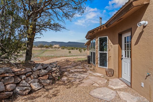 14 Lakeview Place, Sandia Park, NM 87047