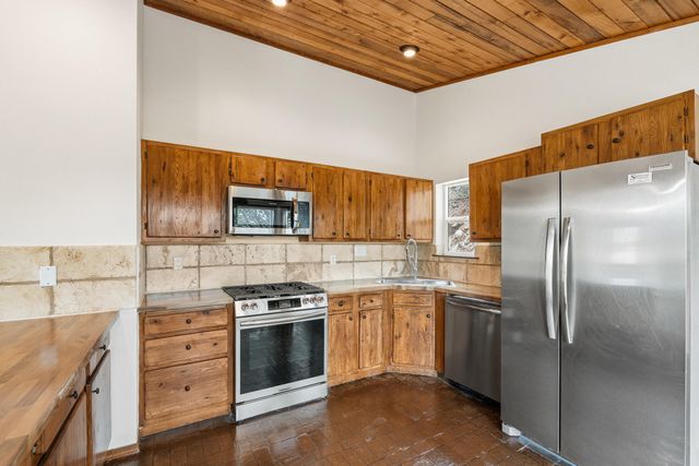 14 Lakeview Place, Sandia Park, NM 87047