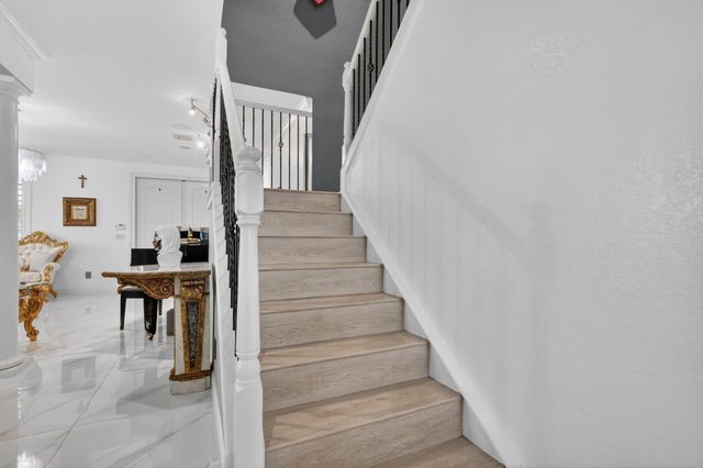 122 Andros Harbour Place, Jupiter, FL 33458