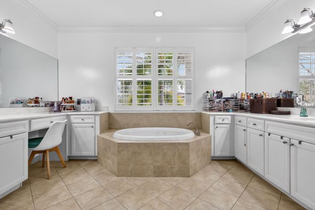 122 Andros Harbour Place, Jupiter, FL 33458