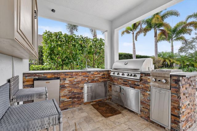 122 Andros Harbour Place, Jupiter, FL 33458