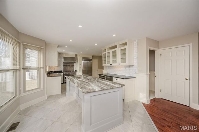 3465 Foxborough Circle, St Charles, MO 63301