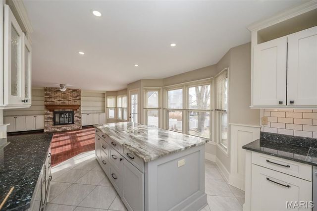 3465 Foxborough Circle, St Charles, MO 63301