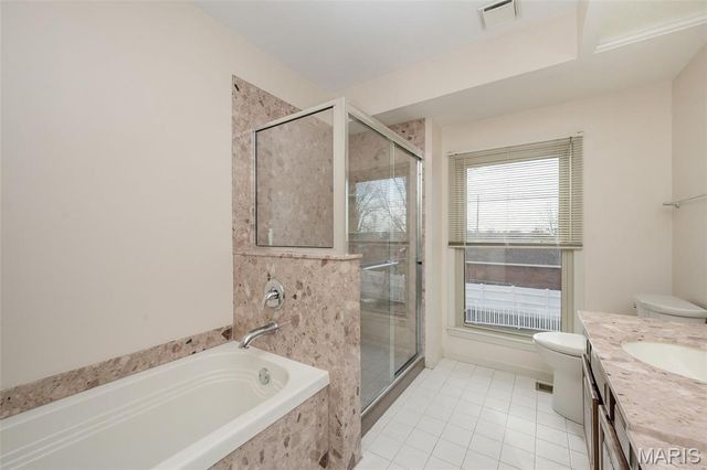 3465 Foxborough Circle, St Charles, MO 63301