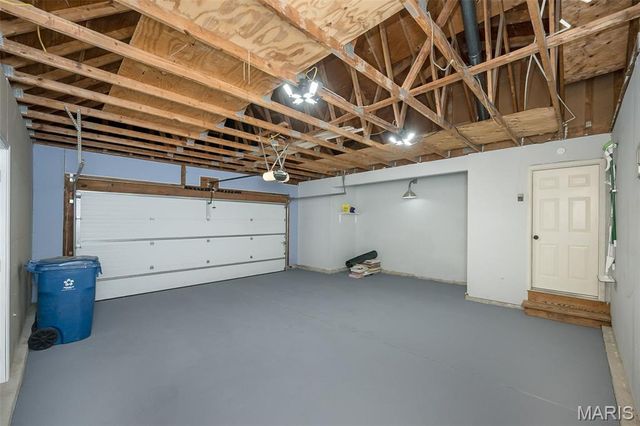 3465 Foxborough Circle, St Charles, MO 63301