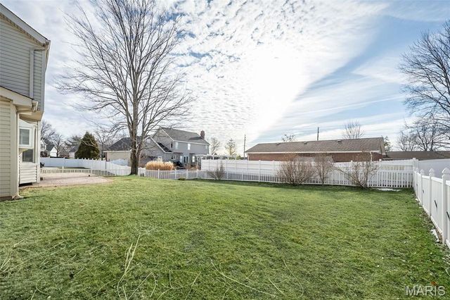 3465 Foxborough Circle, St Charles, MO 63301