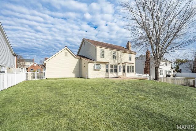 3465 Foxborough Circle, St Charles, MO 63301