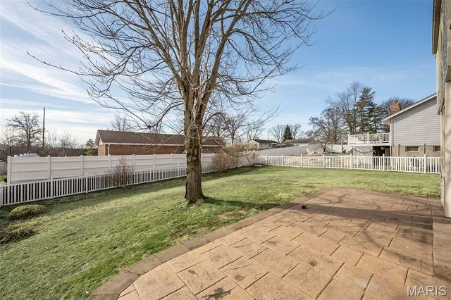 3465 Foxborough Circle, St Charles, MO 63301