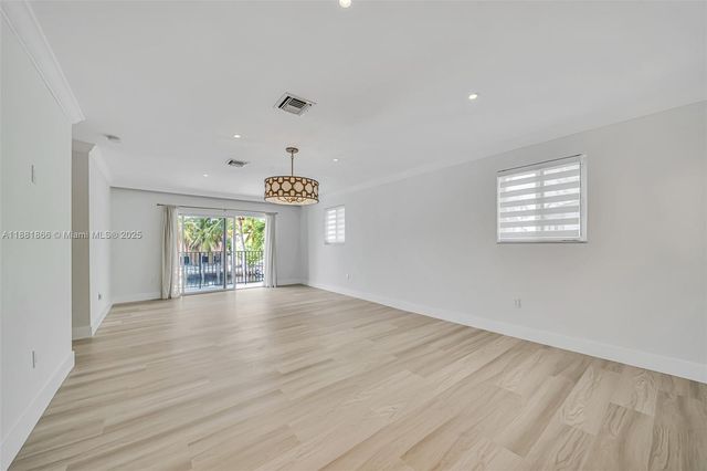 3341 NE 170th St, North Miami Beach, FL 33160