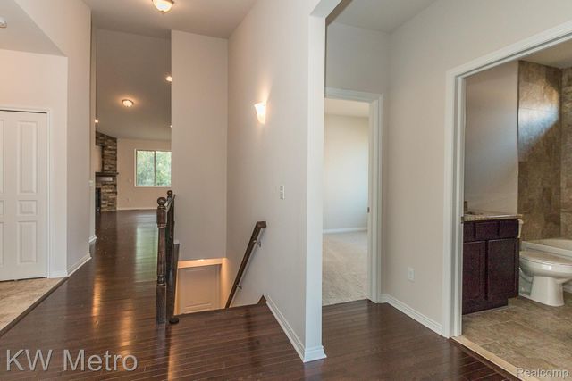 2696 John Bartley Circle, Sterling Heights, MI 48310