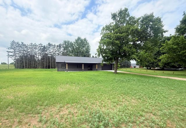3027 100th Avenue, Hinton Twp, MI 48850