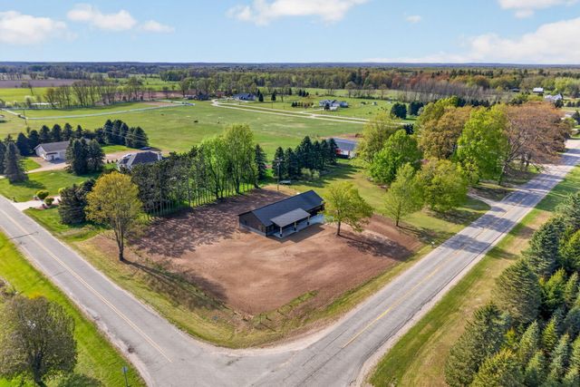 3027 100th Avenue, Hinton Twp, MI 48850