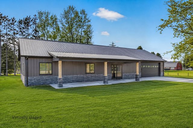 3027 100th Avenue, Hinton Twp, MI 48850