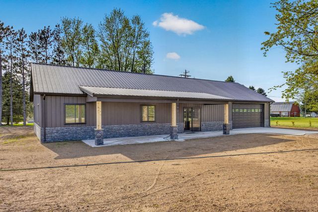 3027 100th Avenue, Hinton Twp, MI 48850
