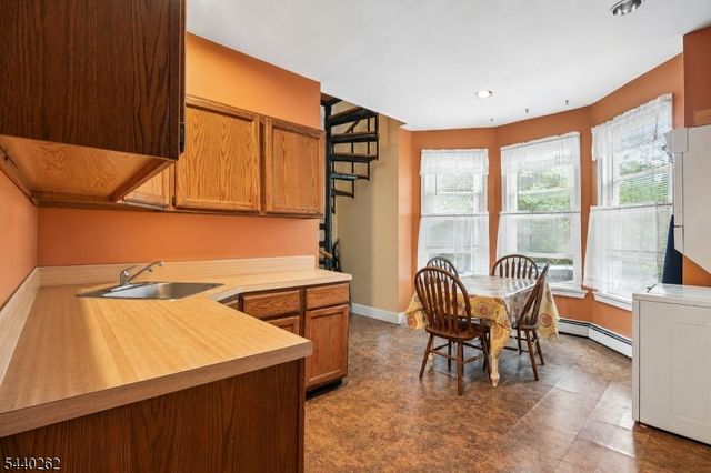 70 Elm St, Montclair Twp., NJ 07042