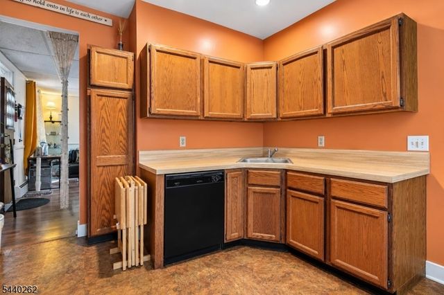 70 Elm St, Montclair Twp., NJ 07042