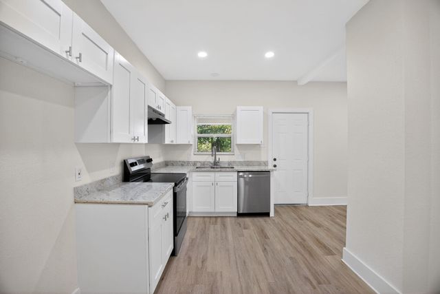 304 W Vulcan Street, Brenham, TX 77833