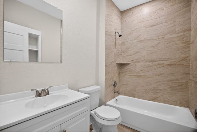 304 W Vulcan Street, Brenham, TX 77833