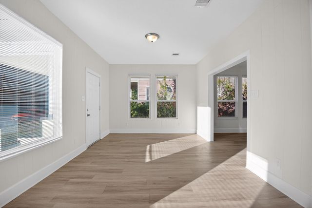 304 W Vulcan Street, Brenham, TX 77833