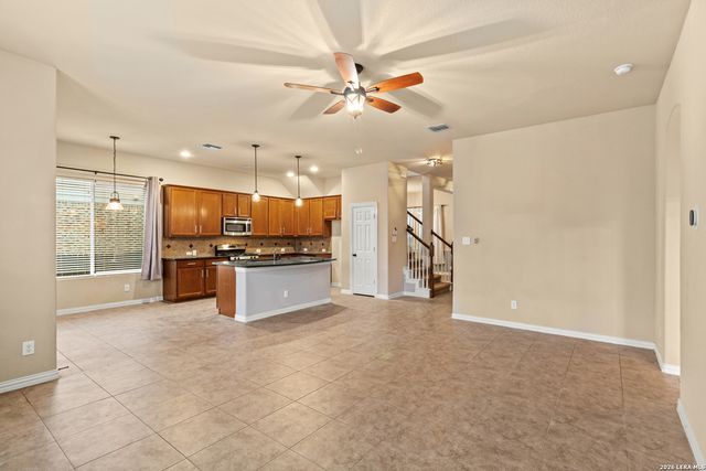 807 RANCH FALLS, San Antonio, TX 78245