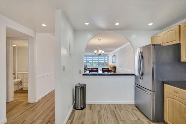 3051 NE 48th Street 702, Fort Lauderdale, FL 33308