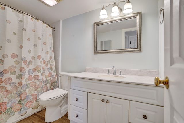 3051 NE 48th Street 702, Fort Lauderdale, FL 33308