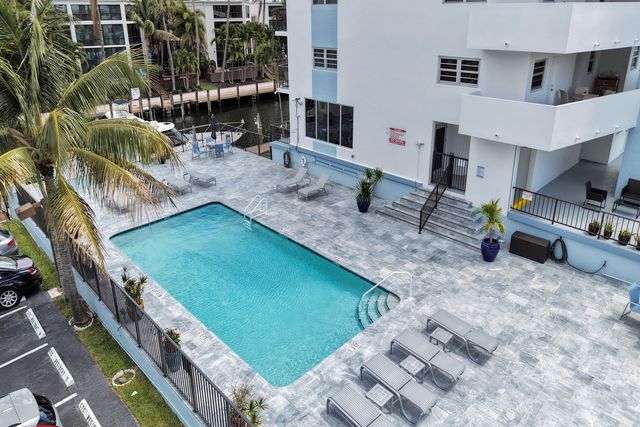 3051 NE 48th Street 702, Fort Lauderdale, FL 33308