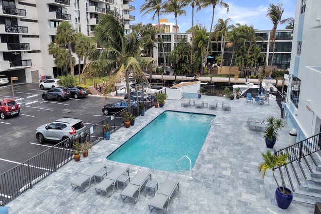 3051 NE 48th Street 702, Fort Lauderdale, FL 33308