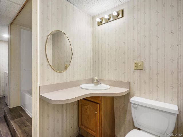 26910 W 12 Mile Road, Southfield, MI 48034