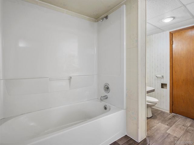 26910 W 12 Mile Road, Southfield, MI 48034