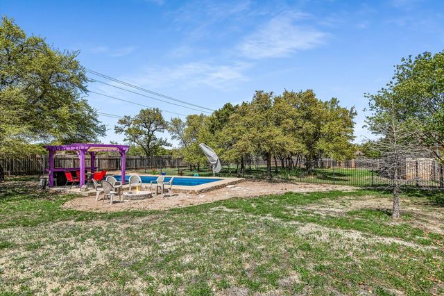 109 Kendra DR, Liberty Hill, TX 78642