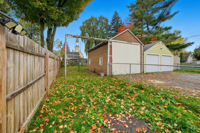 123 W Osceola Avenue, Reed City, MI 49677