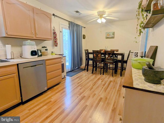 202 ADAMS DR, Womelsdorf, PA 19567