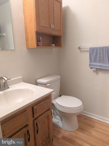 202 ADAMS DR, Womelsdorf, PA 19567