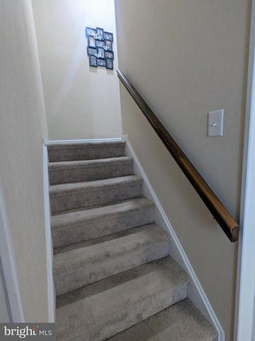 202 ADAMS DR, Womelsdorf, PA 19567