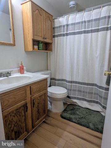 202 ADAMS DR, Womelsdorf, PA 19567