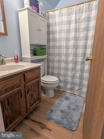 202 ADAMS DR, Womelsdorf, PA 19567