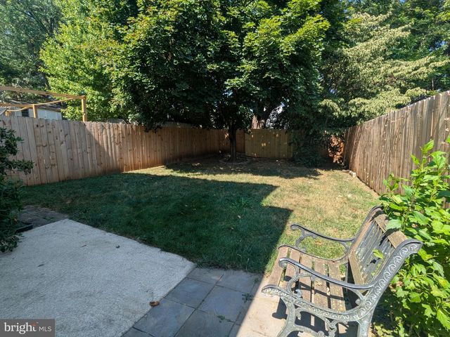 202 ADAMS DR, Womelsdorf, PA 19567