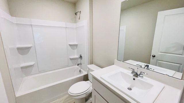 4248 TRICKLING CREEK Lane, Fort Worth, TX 76036