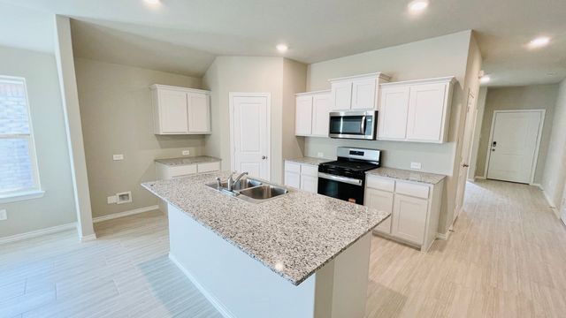 4248 TRICKLING CREEK Lane, Fort Worth, TX 76036