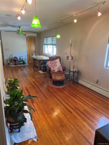 211 Madison Avenue, Franklin Square, NY 11010