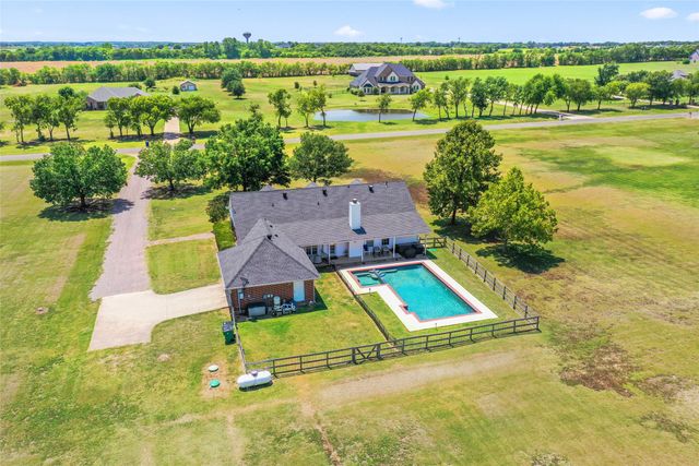 257 Cypress Point Drive, Gunter, TX 75058