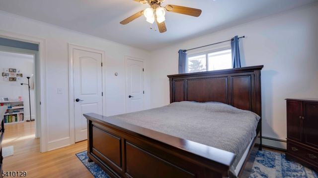 2 Center St, Holland Twp., NJ 08848