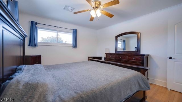 2 Center St, Holland Twp., NJ 08848