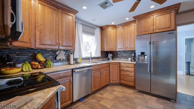 2 Center St, Holland Twp., NJ 08848