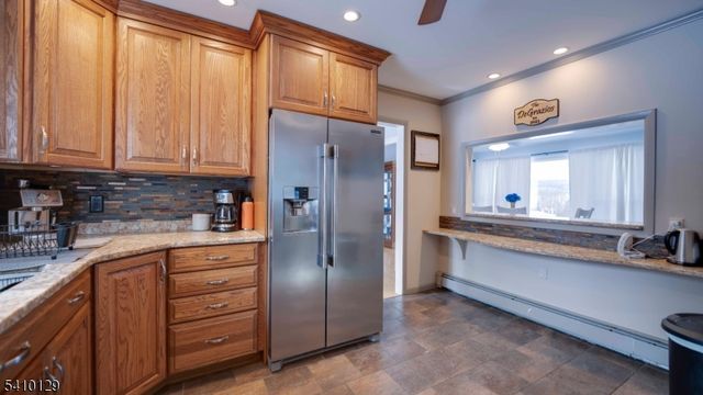 2 Center St, Holland Twp., NJ 08848