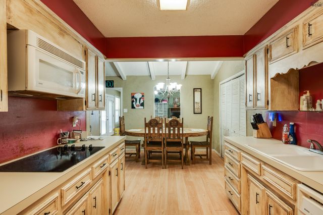 5 FAWNWOOD COURT, Wichita Falls, TX 76310