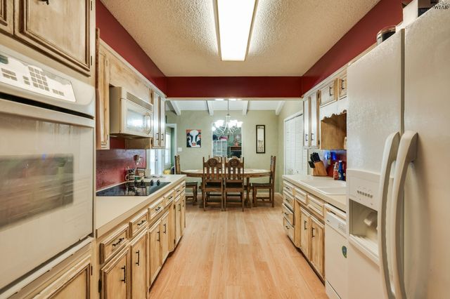 5 FAWNWOOD COURT, Wichita Falls, TX 76310