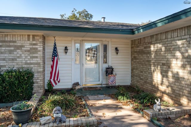 5 FAWNWOOD COURT, Wichita Falls, TX 76310
